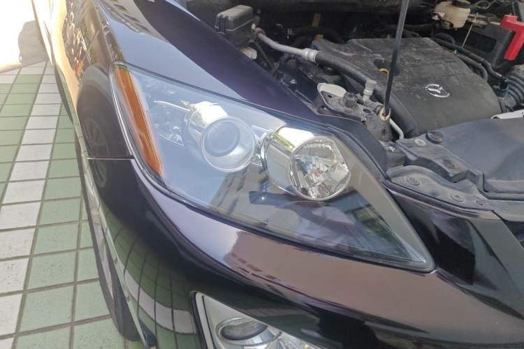 Used Mazda CX-7 2014 2.5L 2WD Luxury Edition Right Front Headlight