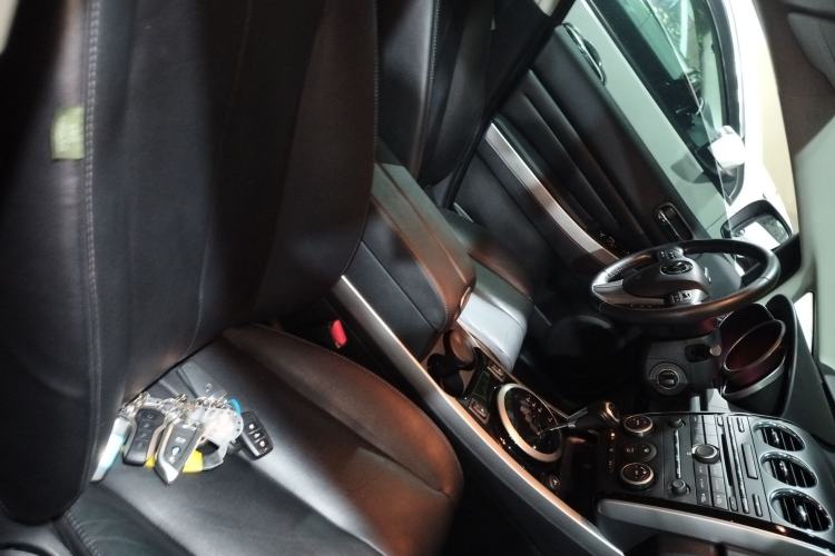 Used Mazda CX-7 2014 2.5L 2WD Luxury Edition Right Front Seat