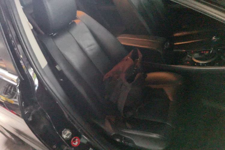 Used Mazda CX-7 2014 2.3T Smart All-Wheel Drive Supreme Edition Right Front Seat