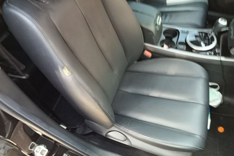 Used Mazda CX-7 2014 2.5L 2WD Luxury Edition Right Front Seat
