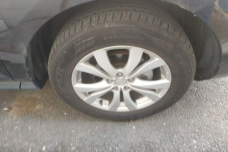 Used Mazda CX-7 2014 2.3T Smart All-Wheel-Drive Sport Edition Right Front Wheel Hub