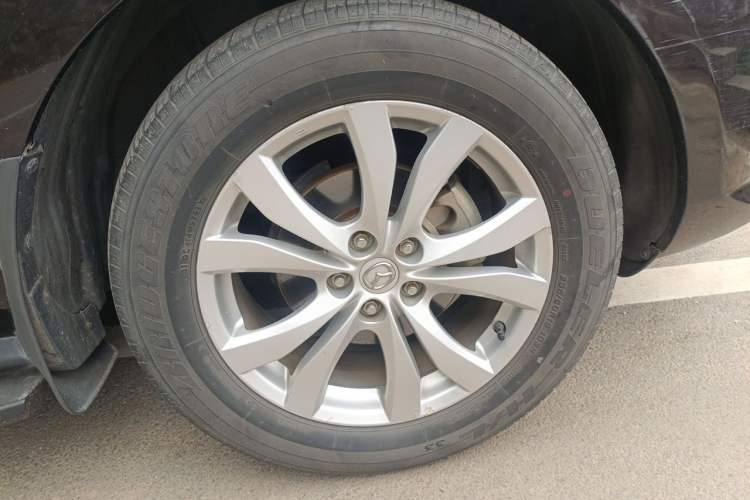 Used Mazda CX-7 2014 2.3T Smart All-Wheel-Drive Sport Edition Right Front Wheel Hub