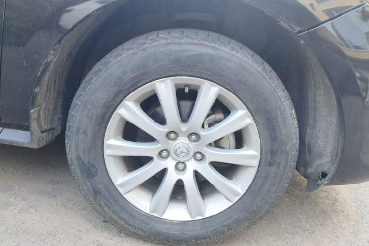 Used Mazda CX-7 2014 2.5L 2WD Fashion Edition Right Front Wheel Hub