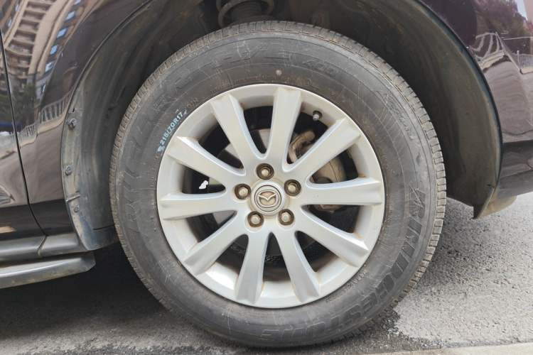 Used Mazda CX-7 2014 2.5L 2WD Premium Edition Right Front Wheel Hub