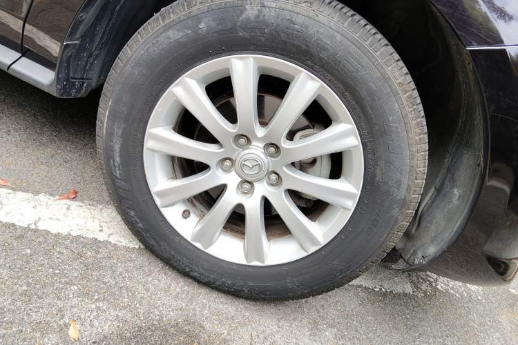 Used Mazda CX-7 2014 2.5L 2WD Premium Edition Right Front Wheel Hub