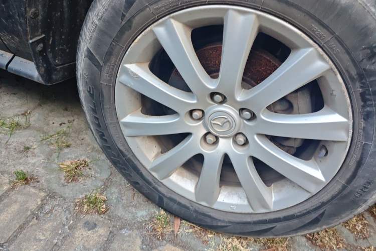 Used Mazda CX-7 2014 2.5L 2WD Premium Edition Right Front Wheel Hub