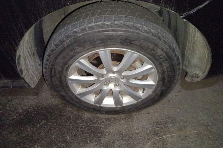 Used Mazda CX-7 2014 2.5L 2WD Fashion Edition Right Front Wheel Hub