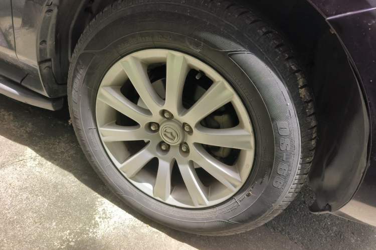 Used Mazda CX-7 2014 2.5L 2WD Luxury Edition Right Front Wheel Hub