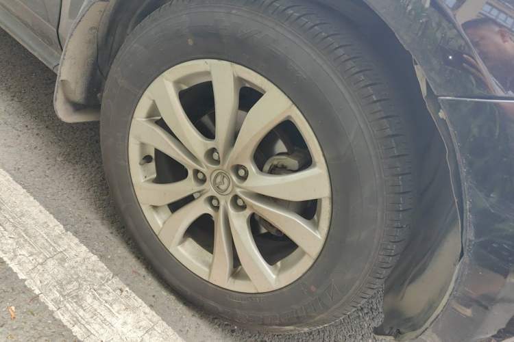 Used Mazda CX-7 2014 2.3T Smart All-Wheel-Drive Sport Edition Right Front Wheel Hub