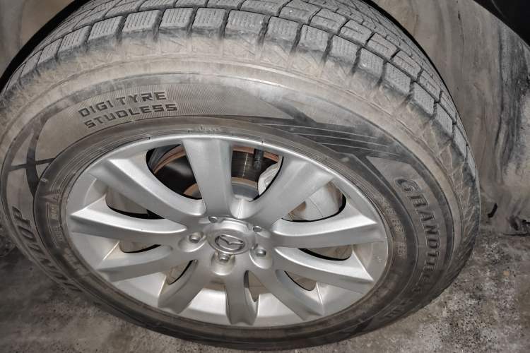 Used Mazda CX-7 2014 2.5L 2WD Luxury Edition Right Front Wheel Hub