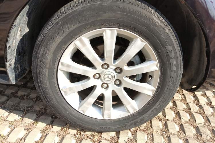 Used Mazda CX-7 2014 2.5L 2WD Fashion Edition Right Front Wheel Hub