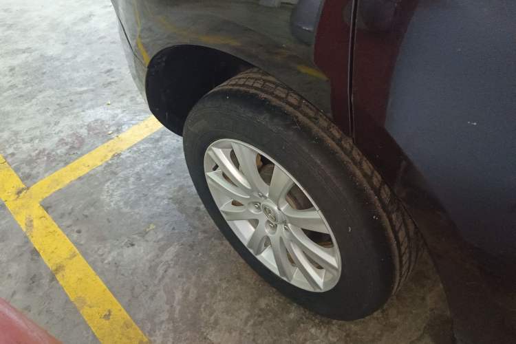 Used Mazda CX-7 2014 2.5L 2WD Luxury Edition Right Rear Wheel Hub