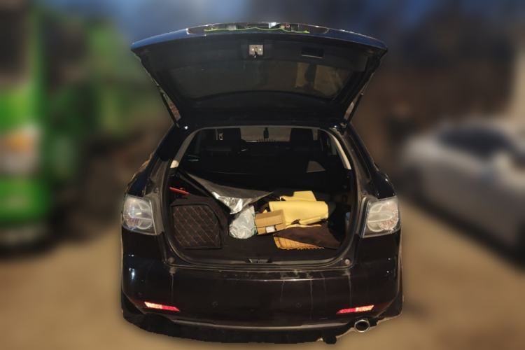 Used Mazda CX-7 2014 2.5L 2WD Luxury Edition Trunk