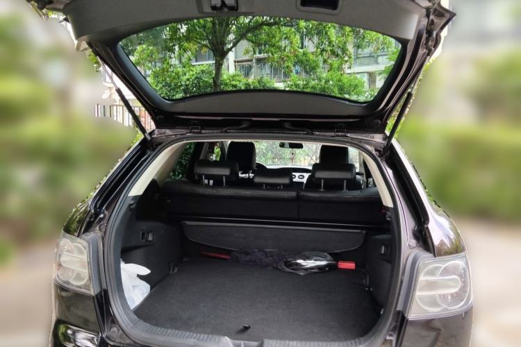 Used Mazda CX-7 2014 2.5L 2WD Premium Edition Trunk