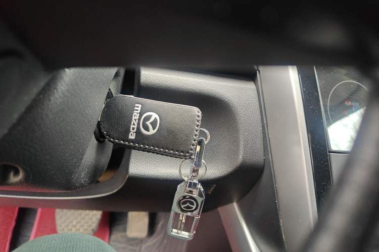 Used Mazda CX-7 2014 2.5L 2WD Fashion Edition Vehicle Key