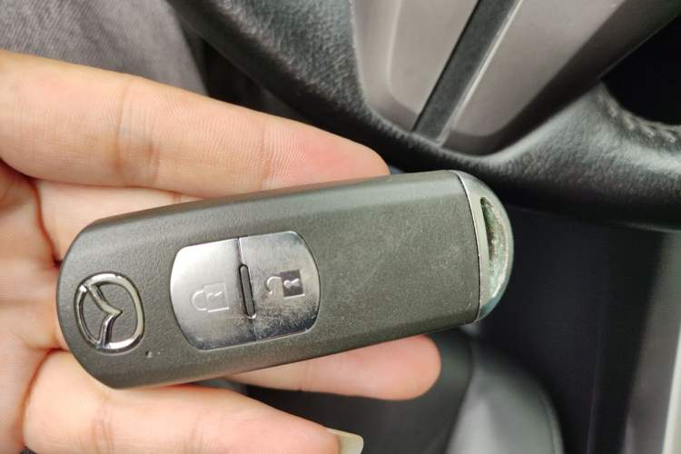 Used Mazda CX-7 2014 2.5L 2WD Premium Edition Vehicle Key