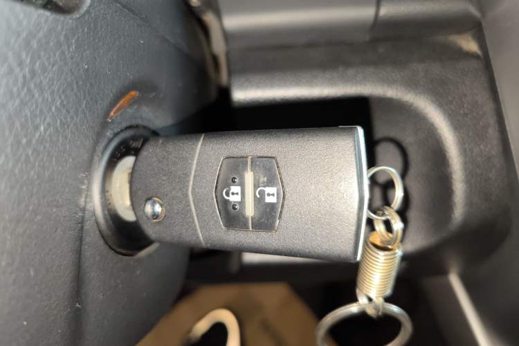 Used Mazda CX-7 2014 2.5L 2WD Fashion Edition Vehicle Key