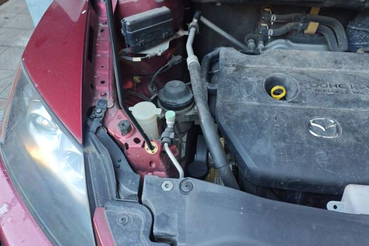 Used Mazda CX-7 2014 2.5L 2WD Fashion Edition Engine Bay Right
