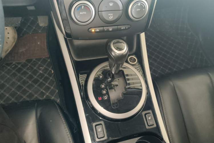 Used Mazda CX-7 2014 2.3T Smart All-Wheel Drive Supreme Edition Gear Lever