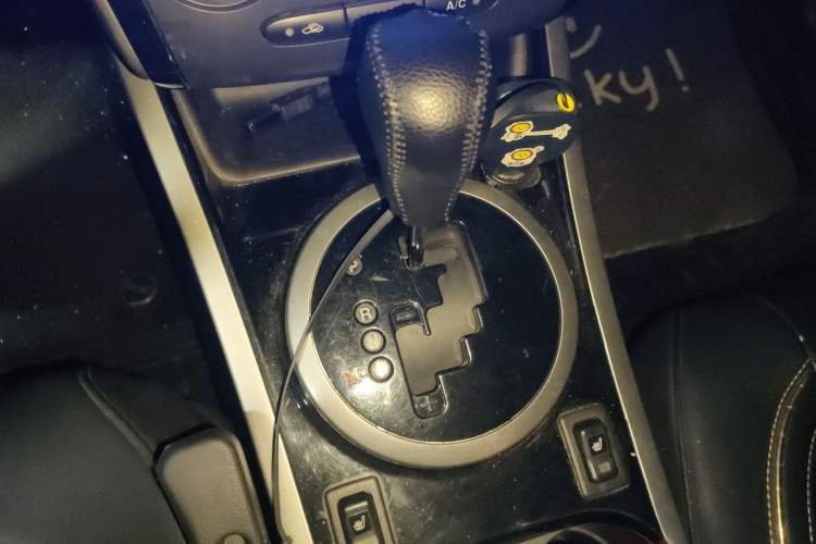 Used Mazda CX-7 2014 2.3T Smart All-Wheel-Drive Sport Edition Gear Lever