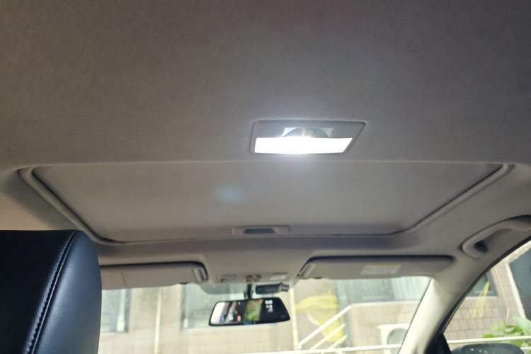 Used Mazda CX-7 2014 2.3T Smart All-Wheel-Drive Sport Edition Headliner
