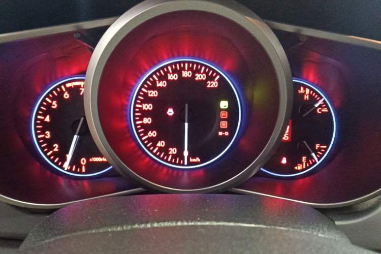 Used Mazda CX-7 2014 2.5L 2WD Luxury Edition Instrument Cluster