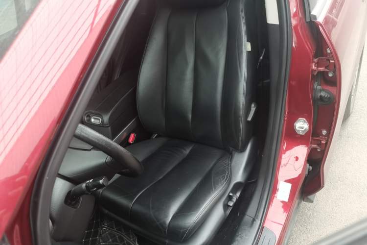 Used Mazda CX-7 2014 2.3T Smart All-Wheel Drive Supreme Edition Left Front Seat