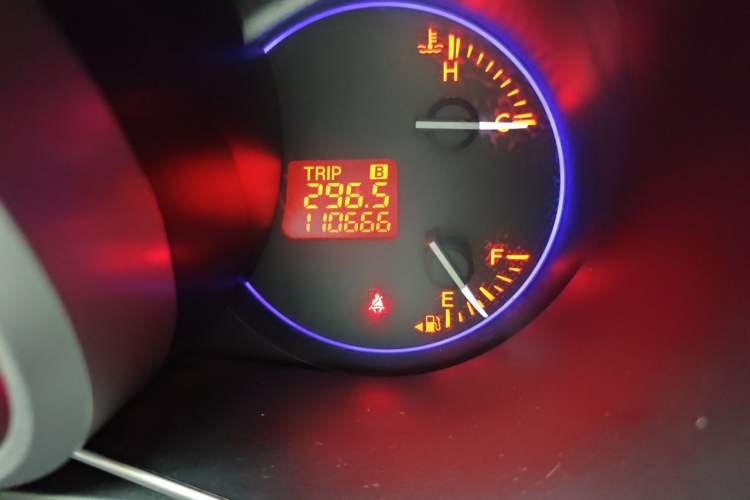 Used Mazda CX-7 2014 2.3T Smart All-Wheel-Drive Sport Edition Odometer Close Up