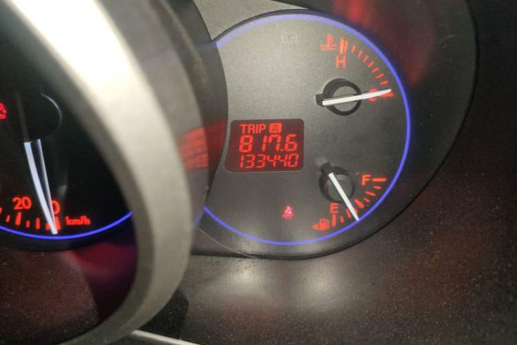 Used Mazda CX-7 2014 2.3T Smart All-Wheel-Drive Sport Edition Odometer Close Up