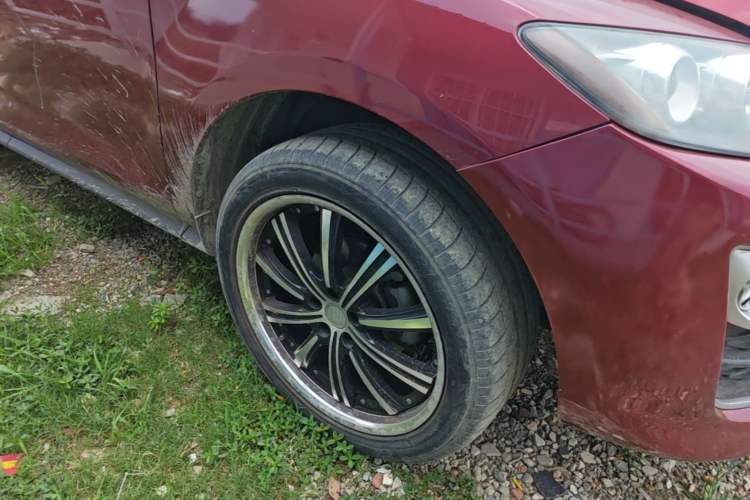 Used Mazda CX-7 2014 2.5L 2WD Luxury Edition Right Front Wheel Hub
