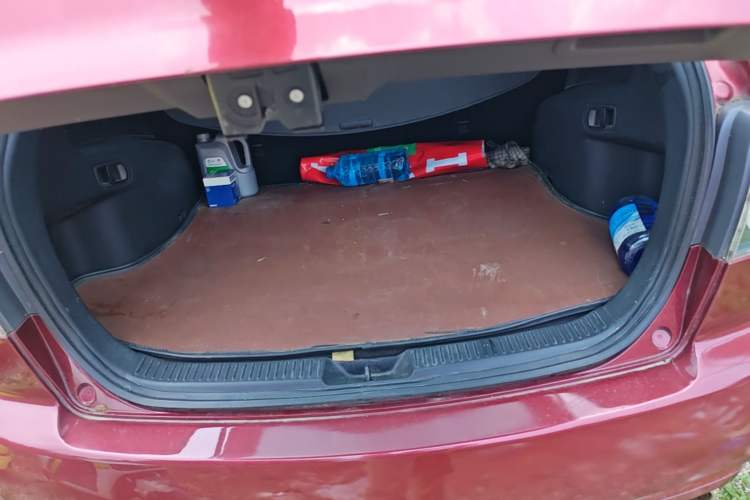 Used Mazda CX-7 2014 2.5L 2WD Luxury Edition Trunk