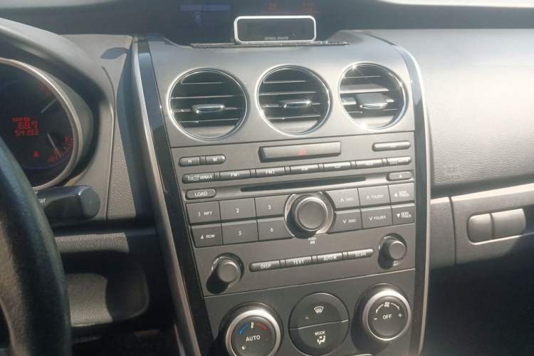 Used Mazda CX-7 2014 2.5L 2WD Luxury Edition Audio And AC Panel