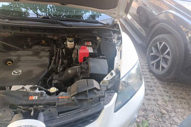 Used Mazda CX-7 2014 2.5L 2WD Fashion Edition Engine Bay Left