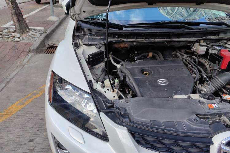 Used Mazda CX-7 2014 2.5L 2WD Premium Edition Engine Bay Right