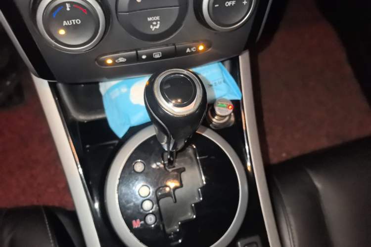 Used Mazda CX-7 2014 2.3T Smart All-Wheel Drive Supreme Edition Gear Lever