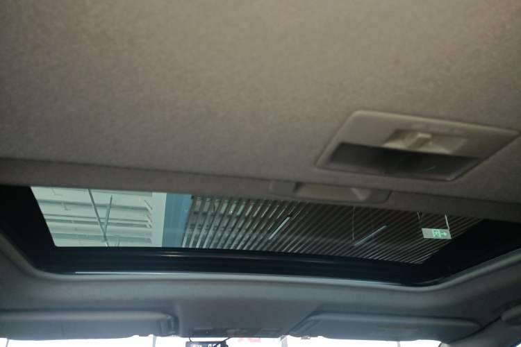 Used Mazda CX-7 2014 2.5L 2WD Luxury Edition Headliner