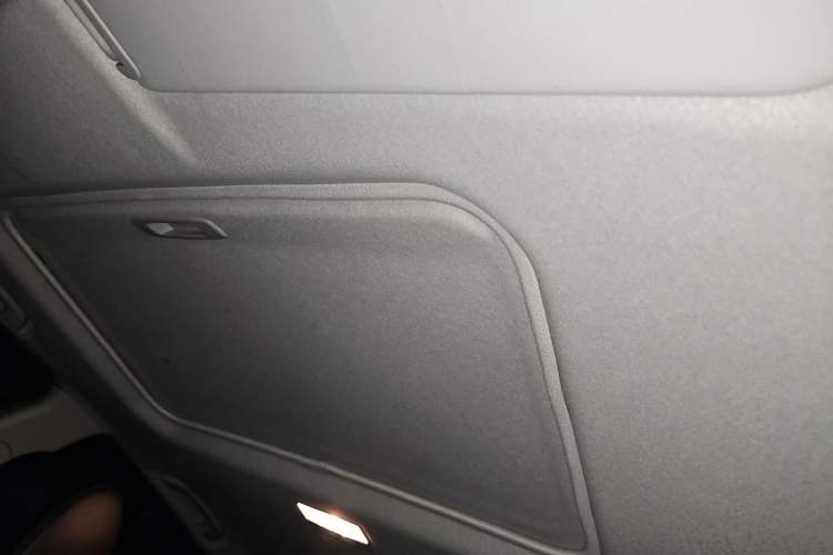 Used Mazda CX-7 2014 2.3T Smart All-Wheel-Drive Sport Edition Headliner