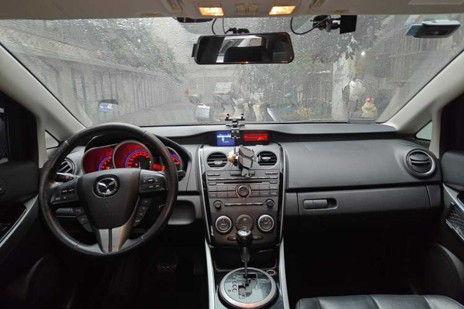 Used Mazda CX-7 2014 2.5L 2WD Luxury Edition Interior 2