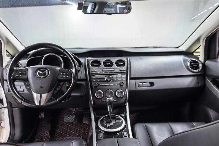 Used Mazda CX-7 2014 2.5L 2WD Luxury Edition Interior 2