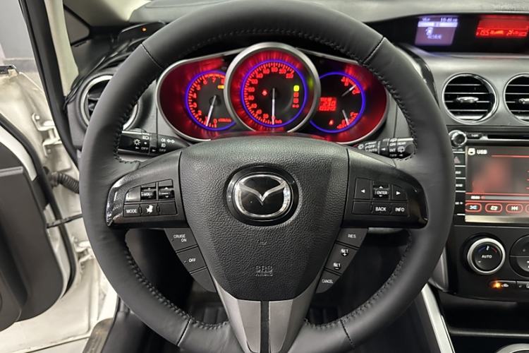 Used Mazda CX-7 2014 2.5L 2WD Premium Edition Interior 2