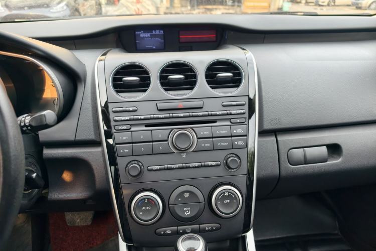 Used Mazda CX-7 2014 2.5L 2WD Luxury Edition Interior 5