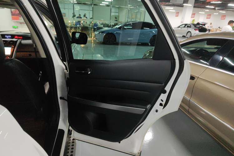 Used Mazda CX-7 2014 2.3T Smart All-Wheel-Drive Sport Edition Interior 6