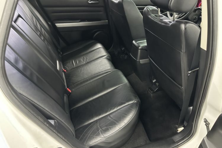 Used Mazda CX-7 2014 2.5L 2WD Premium Edition Interior 9