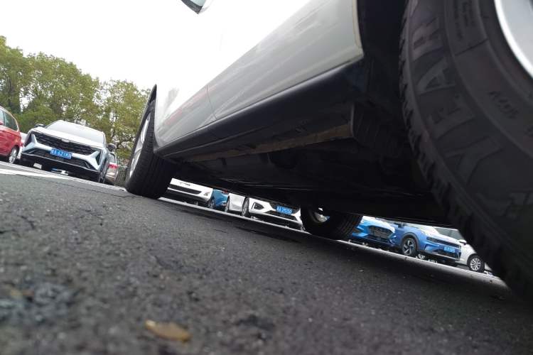 Used Mazda CX-7 2014 2.3T Smart All-Wheel-Drive Sport Edition Left Side Sill