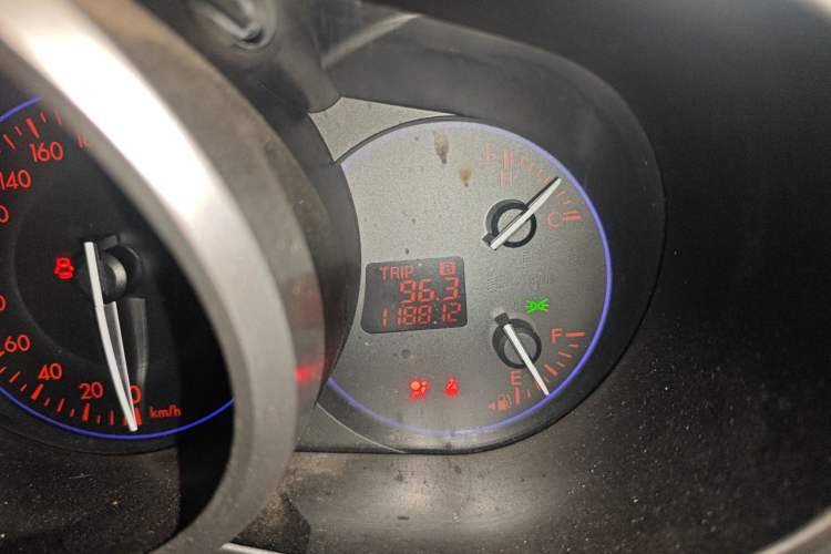Used Mazda CX-7 2014 2.3T Smart All-Wheel Drive Supreme Edition Odometer Close Up