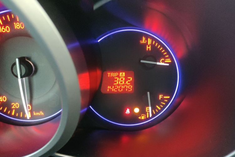 Used Mazda CX-7 2014 2.3T Smart All-Wheel Drive Supreme Edition Odometer Close Up