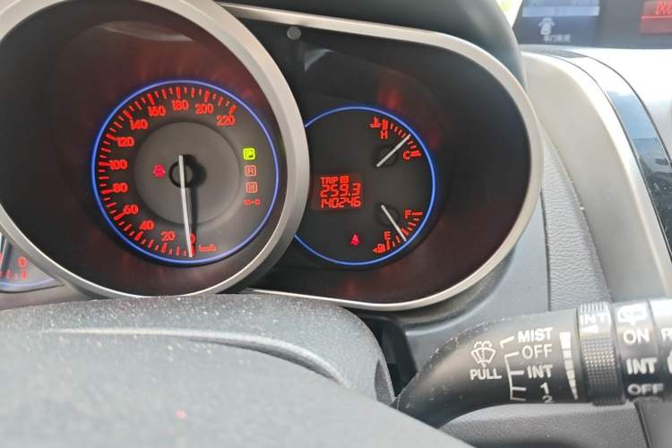 Used Mazda CX-7 2014 2.5L 2WD Fashion Edition Odometer Close Up