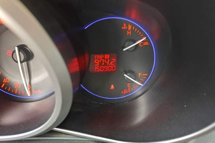 Used Mazda CX-7 2014 2.3T Smart All-Wheel-Drive Sport Edition Odometer Close Up