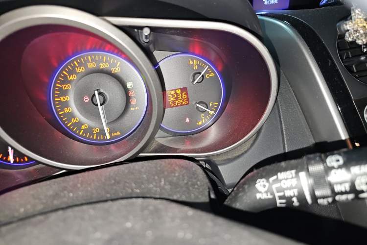 Used Mazda CX-7 2014 2.3T Smart All-Wheel-Drive Sport Edition Odometer Close Up