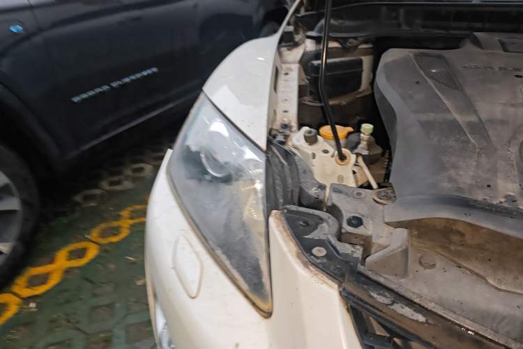 Used Mazda CX-7 2014 2.3T Smart All-Wheel Drive Supreme Edition Right Front Headlight